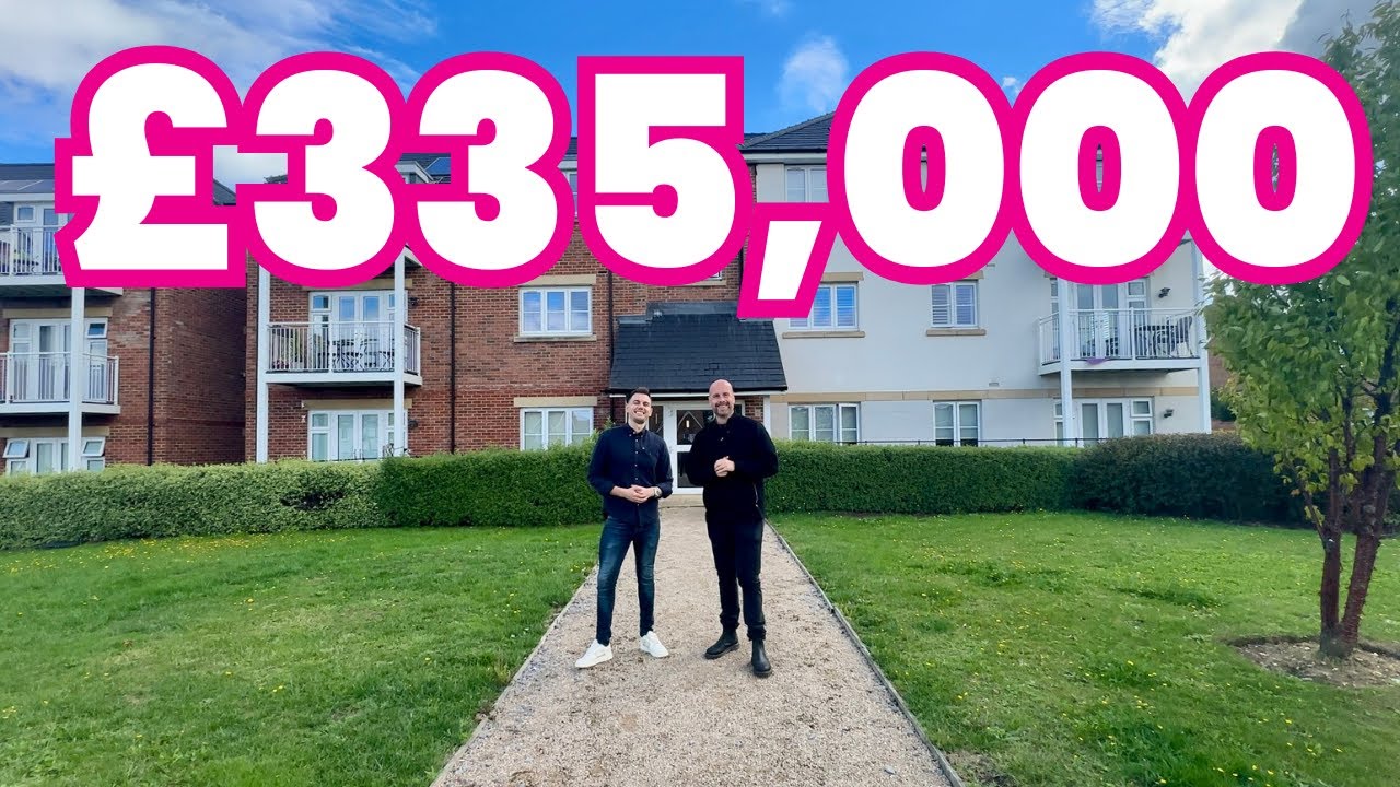 Top floor apartment on Readwin Crescent in Wokingham
