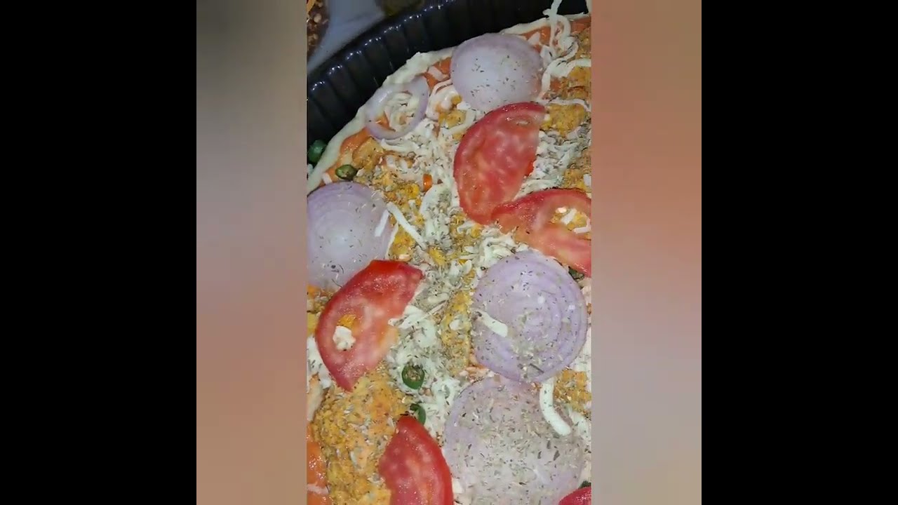 HOW TO MAKE ZAAFRANI TIKKA PIZZA 🍕 😋 YUMMYIST PIZZA 🍕 WITH UNIQUE SAUCE PIZZA 🍕