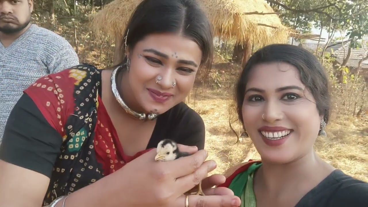 ଏତେ କଷ୍ଟହେଲା ଯେ ରାସ୍ତା କଡ଼ରେ ଶୋଇଗଲୁ