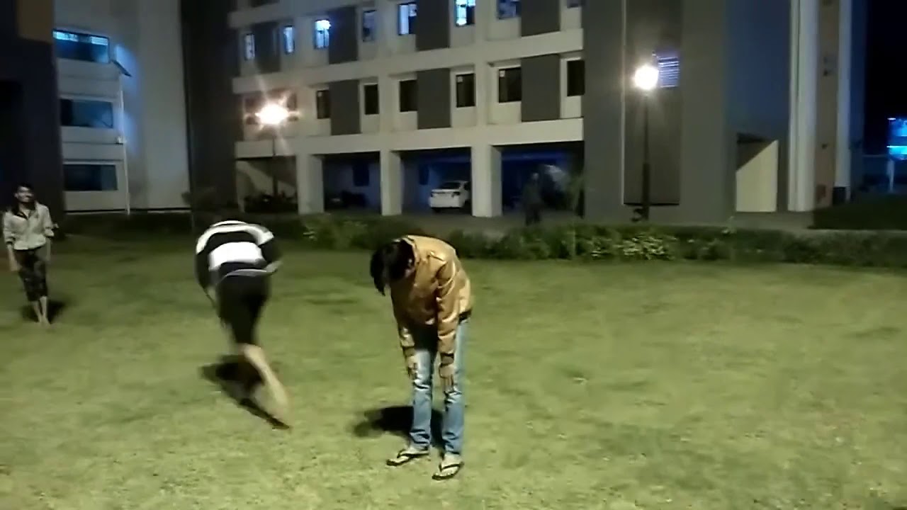 Samras hostel #Ahmedabad || students play game || Samras hostel ni moj #hostellife #samrashotsel
