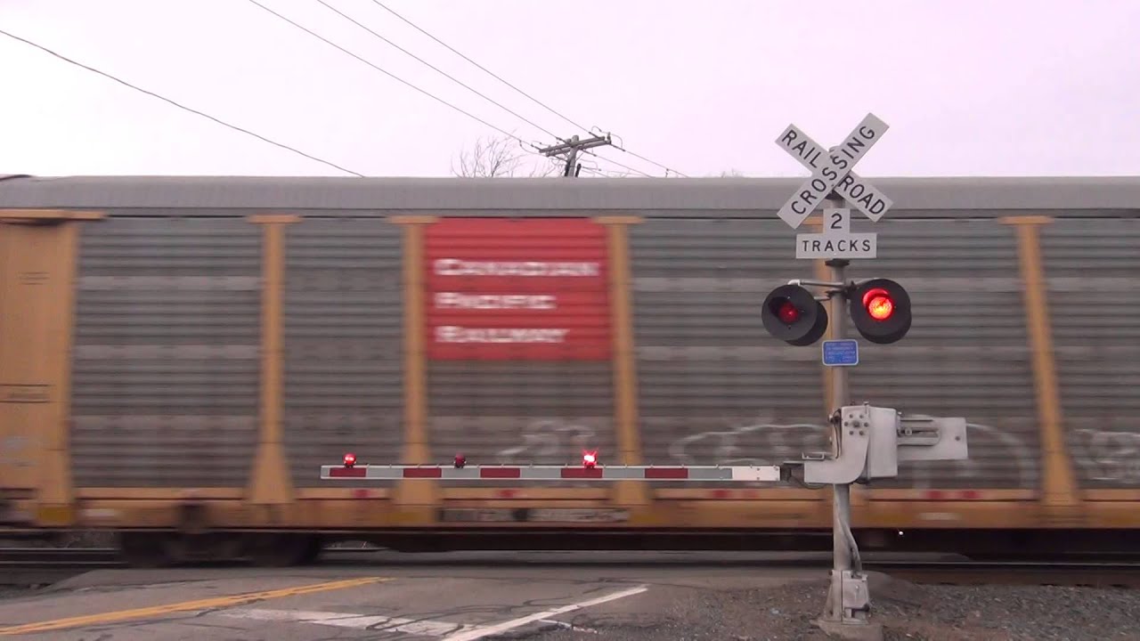 Long and Fast CSX Autorack Train