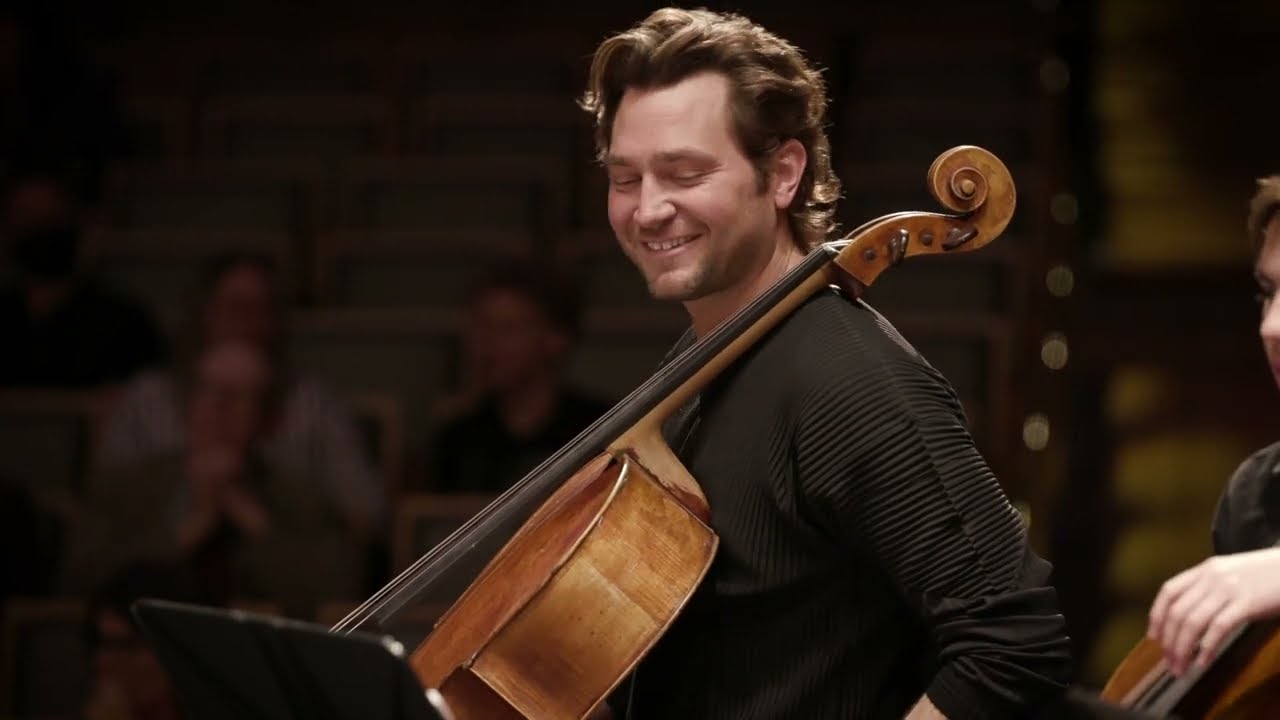 Texas Cellos. ‘Moon River’ à la Audrey Hepburn. Henry Mancini