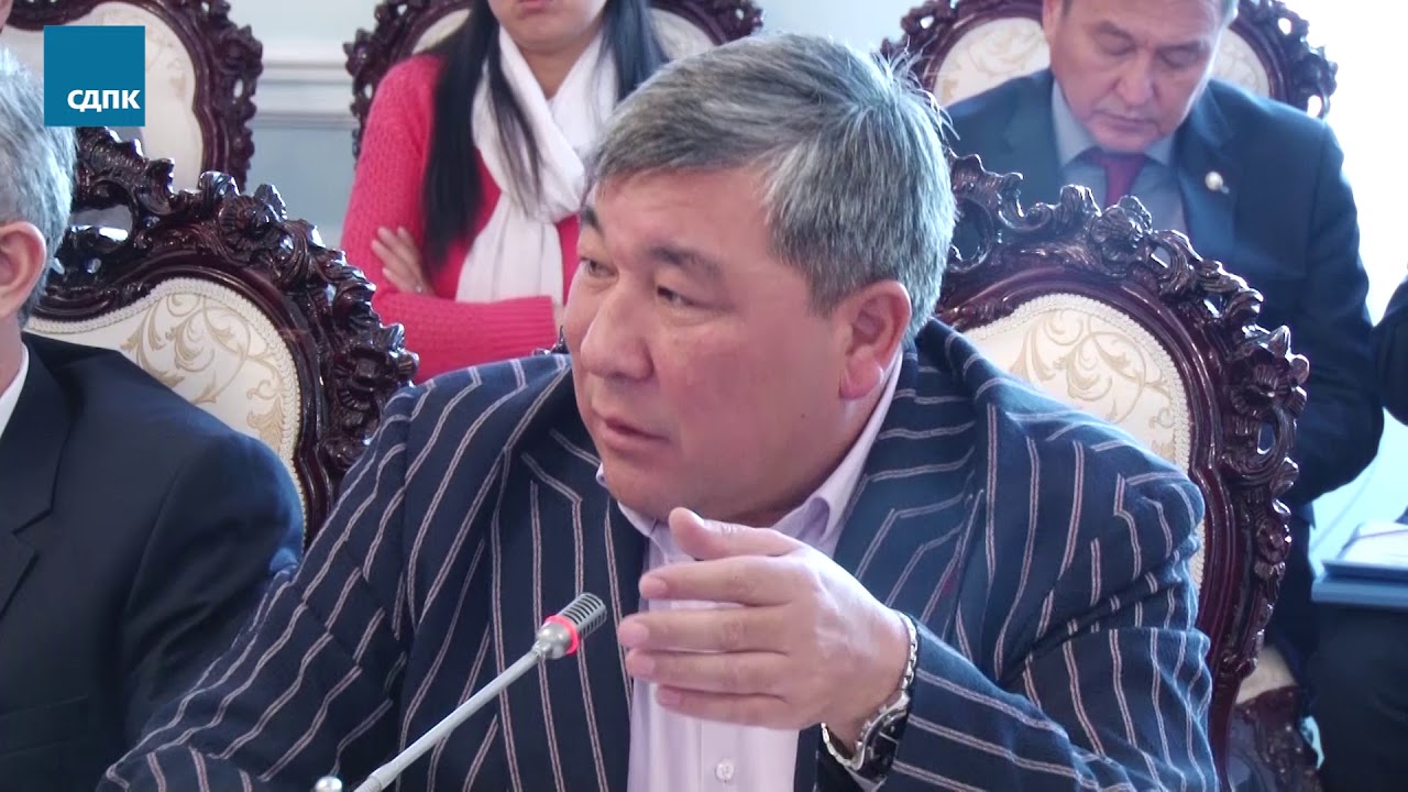 Р.  Момбеков:  Энергетикада Ширшовдун,  минтранста Сатыбалдиевдин коррупциялык схемалары иштеп жатат