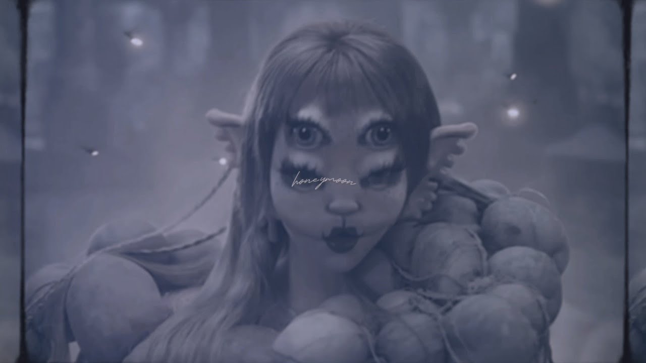 Melanie Martinez - MOON CYCLE (sad, dreamy version)
