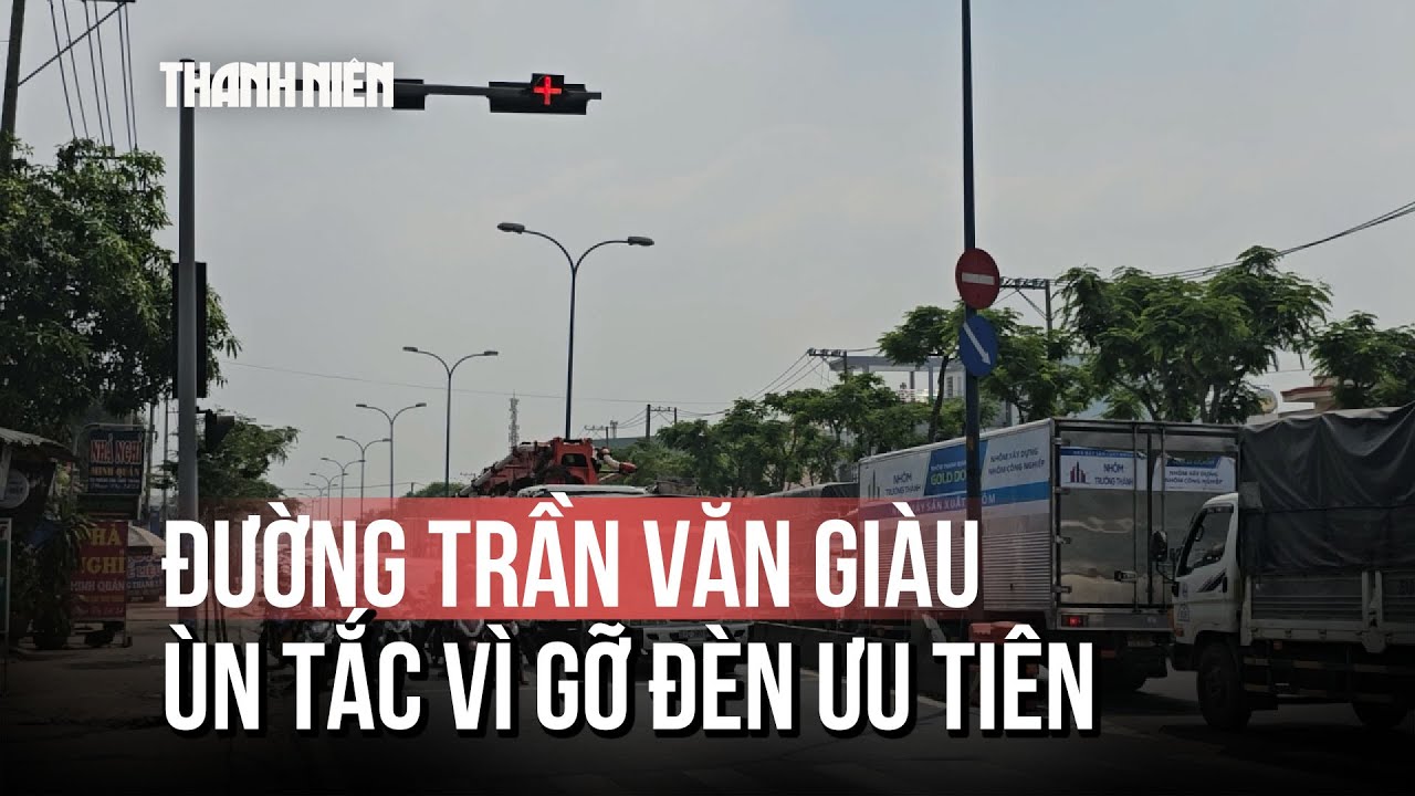 Đường Trần Văn Giàu ùn tắc vì gỡ đèn ưu tiên: Sở Xây dựng TP.HCM nói gì?