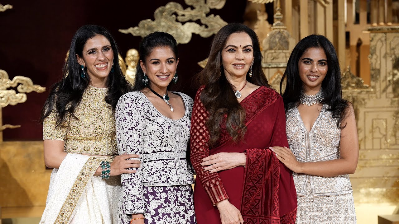 Ambani Family,Nita Ambani, Isha & Radhika Merchant Attend Abu Jani Sandeep Khosla&rsquo;s 40th Anniversary
