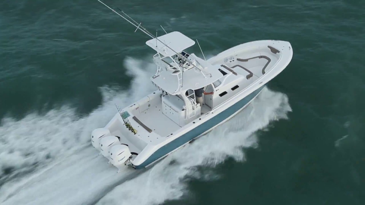 Edgewater 370 Center Console