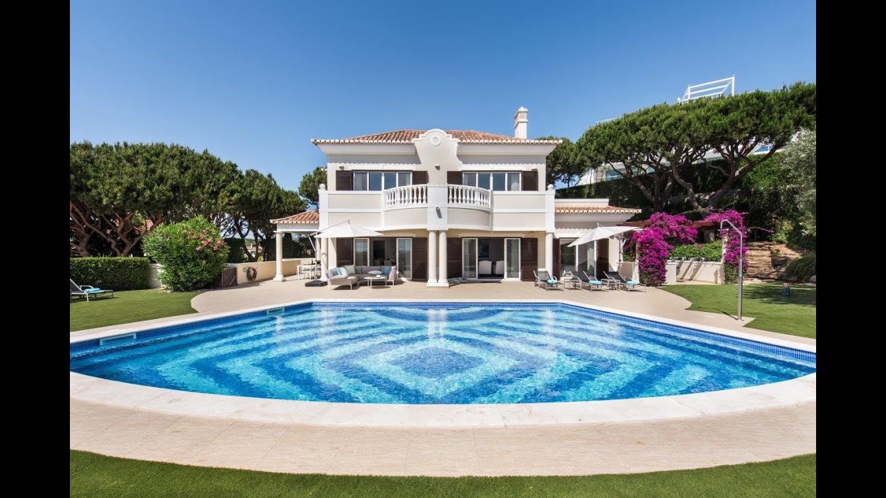 Villa Nina 5 bedroom holiday rental Vale do Lobo Algarve