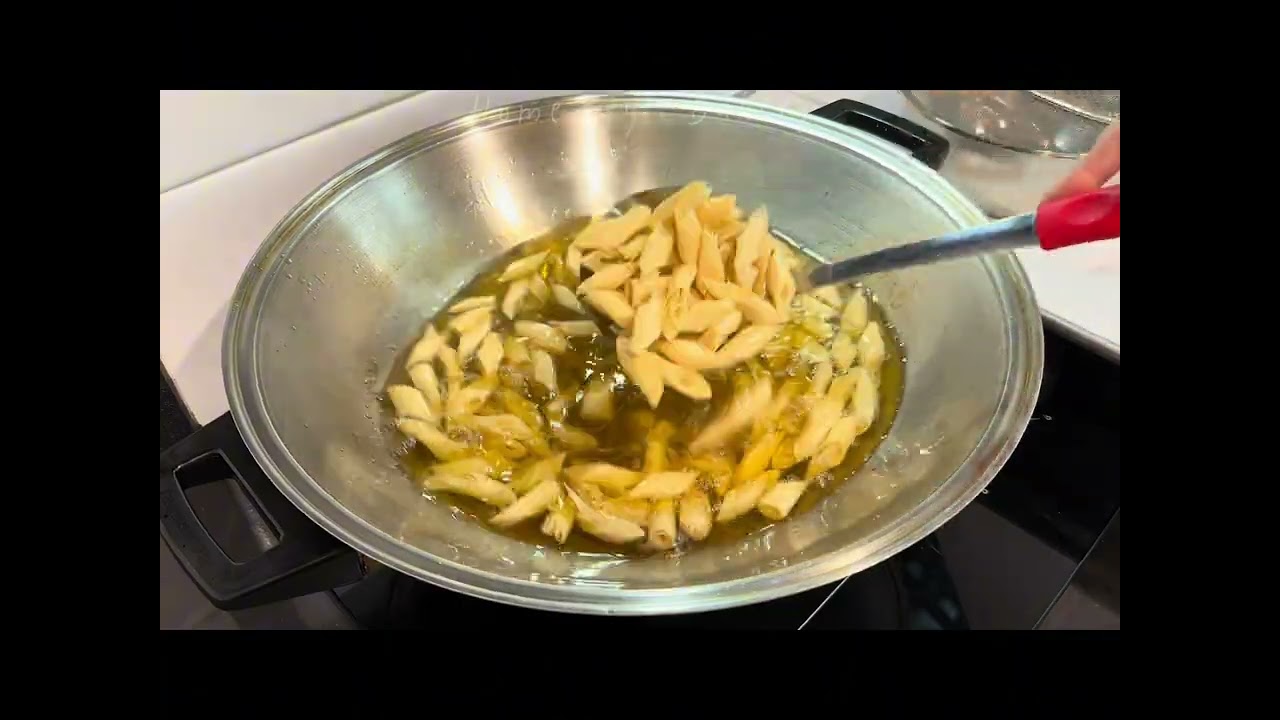 超级好吃的炸春卷皮！！一款春卷皮做出3个口味！！