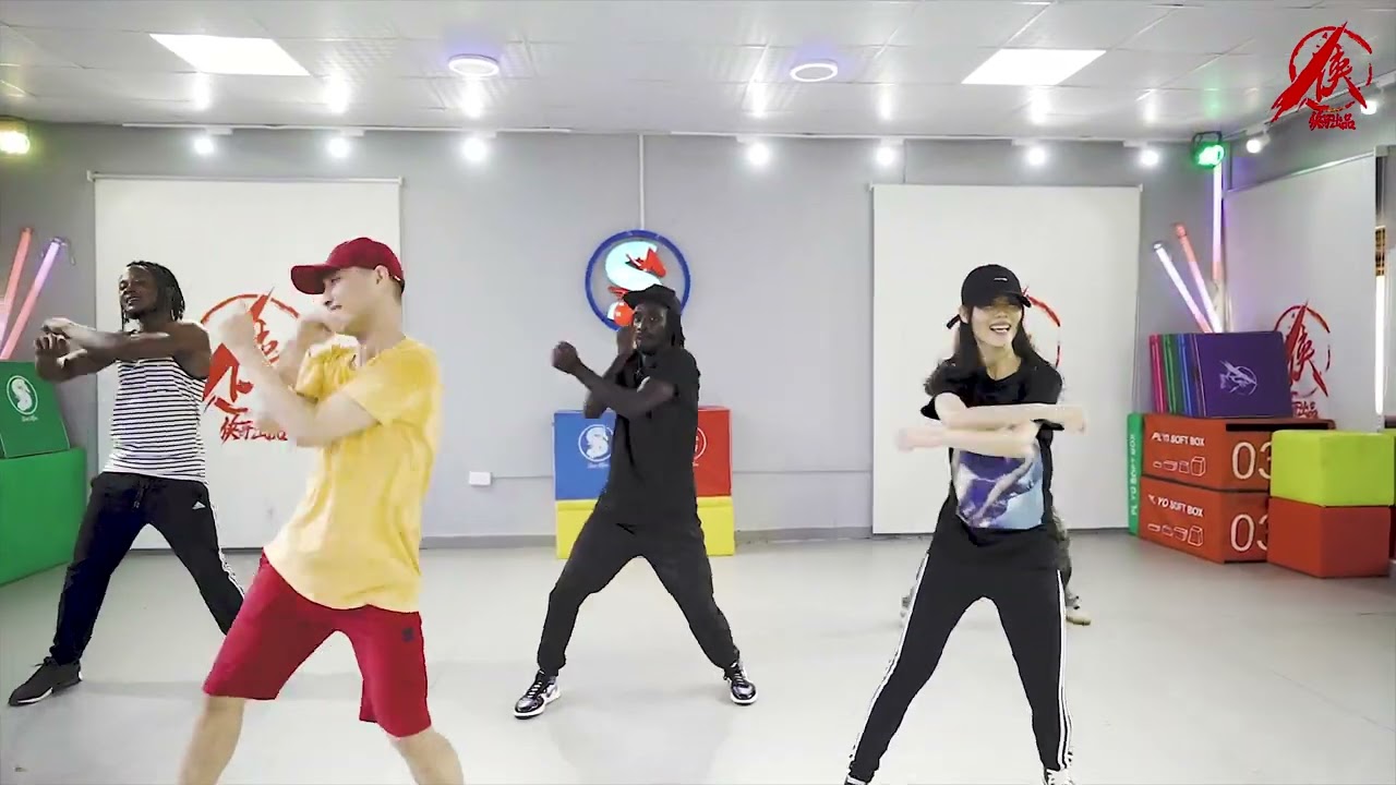 [Dance Workout] Bruno Mars   Just the Way You Are|Sino Afro Dance Workout|Easy Dance Fitness，Zumba