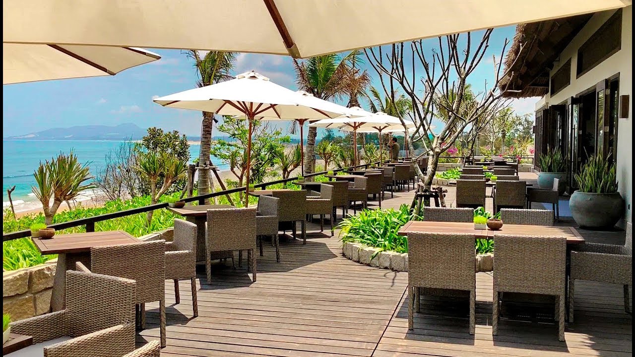 CROWN RETREAT RESORT IMPRESSIONS FROM THE BRAND NEW RESORT QUY NHON VLOG 23 / TRAVEL MARCH 2018