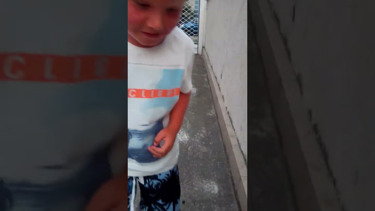 футболик!!!!!?!!