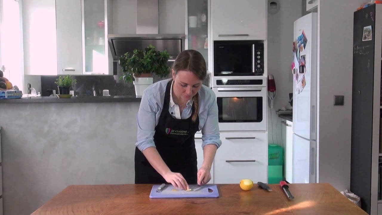 Astuce Cuisine : Prélever le zeste d'un citron