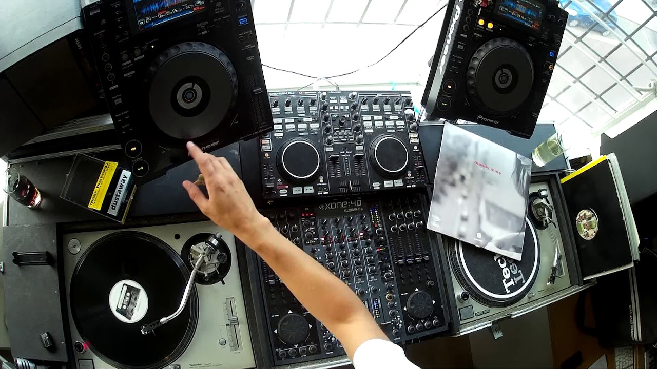 T7FR - June 2018 Deep Tech House Set | Mike Hagen
