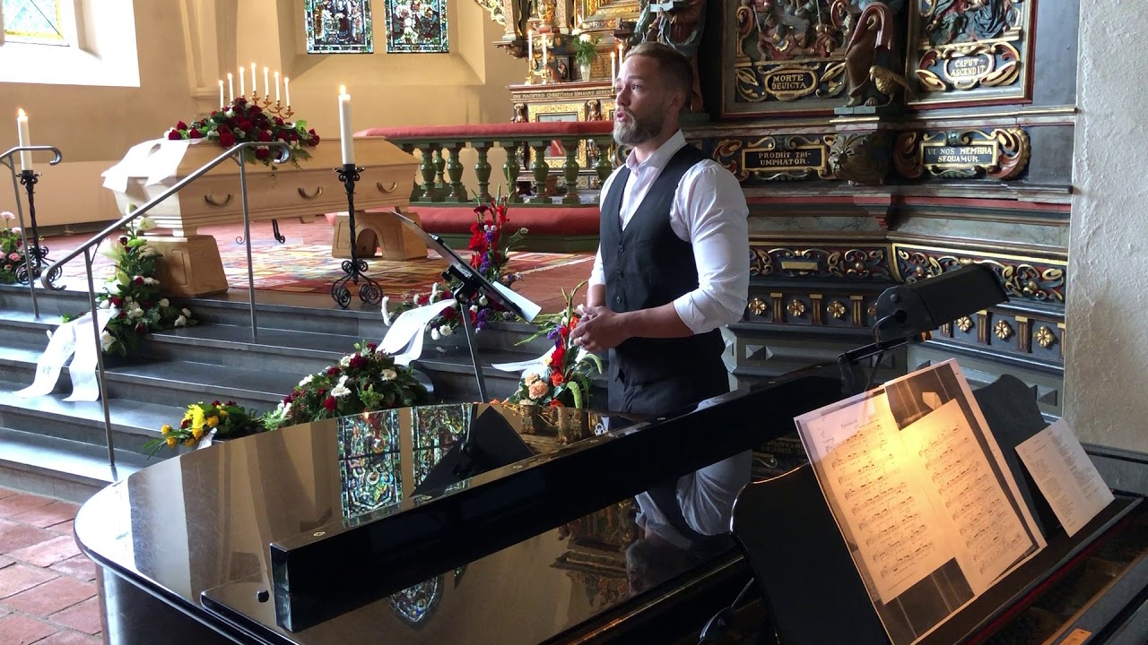 Kärleken är - begravning - Daniel Bentzen