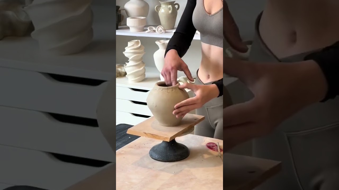 VASO EM CER&Acirc;MICA🥰 | MODELAGEM DE ARGILA