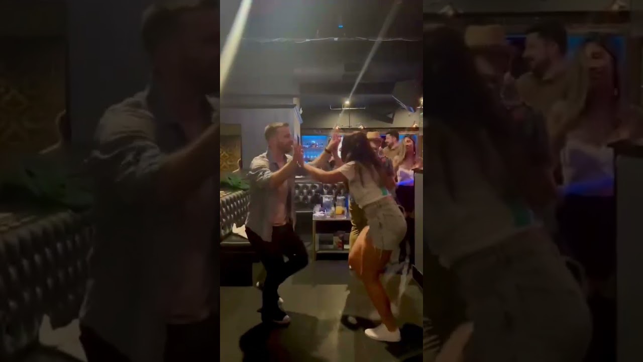 Un 🇺🇸 baila cuarteto