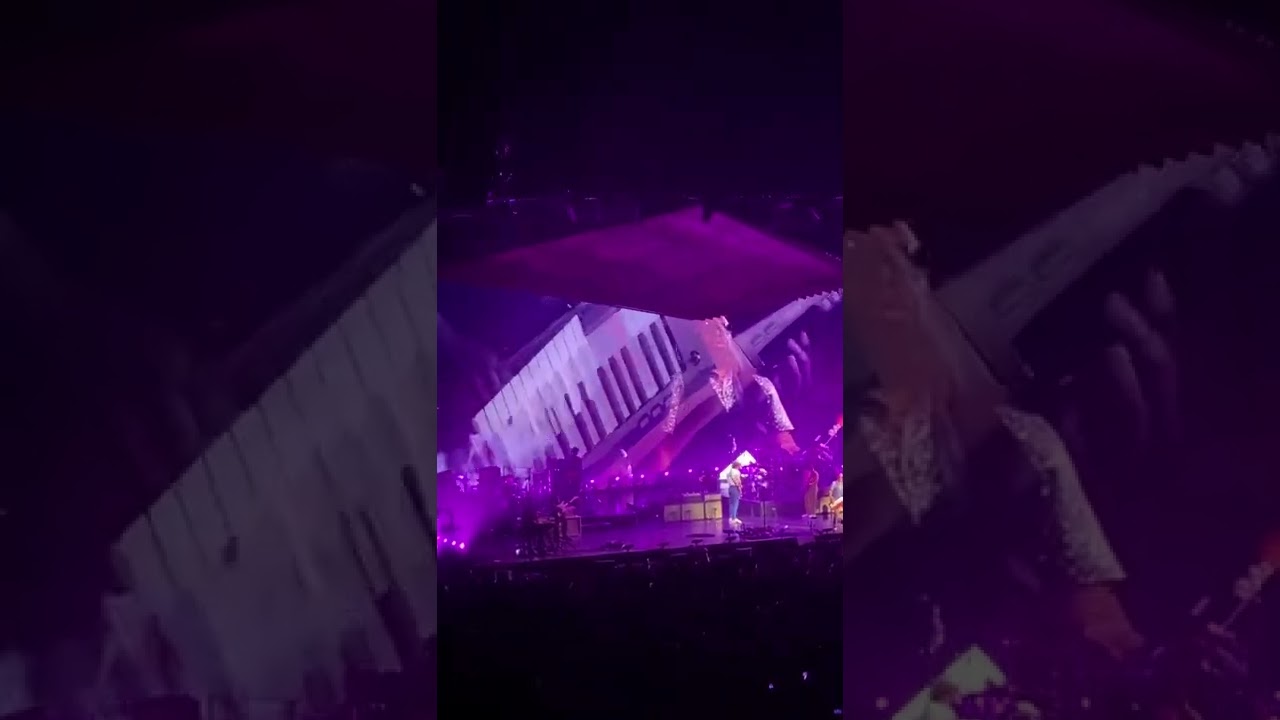 Incredible Keytar Solo by Greg Phillinganes on Helpless - John Mayer Chase Center 3/19/22