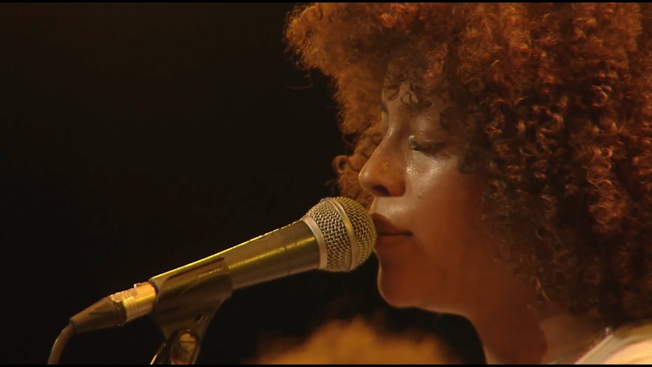 Adja - Nook (live at Gent Jazz)