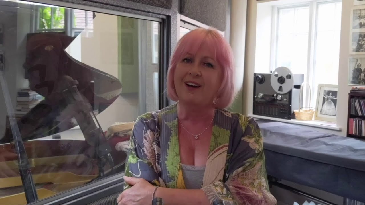 A tribute to Theatreland  during Lockdown 1 - featuring Claire Moore sings 