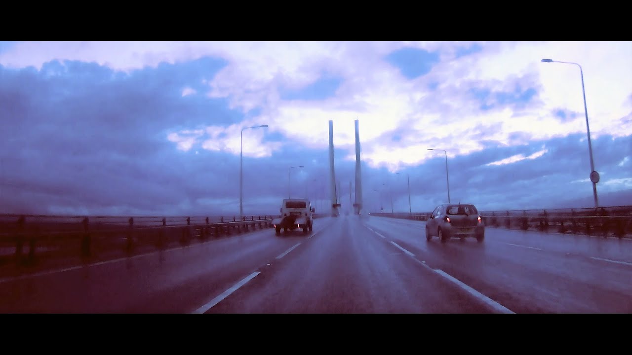 Driving Clockwise Around London's M25 Motorway on a Gloomy Morning