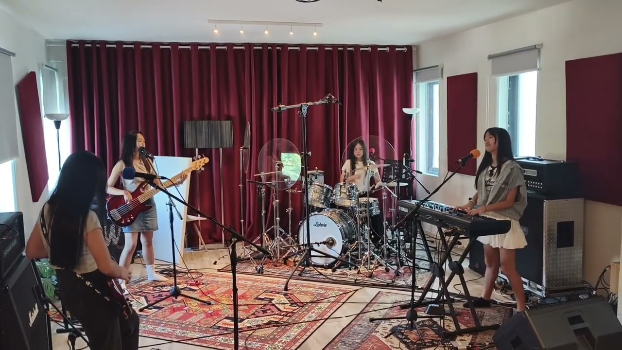 Crazy Train - Ozzy Osbourne / Covered by Petch and Band #petch #pettyrock #petchandband