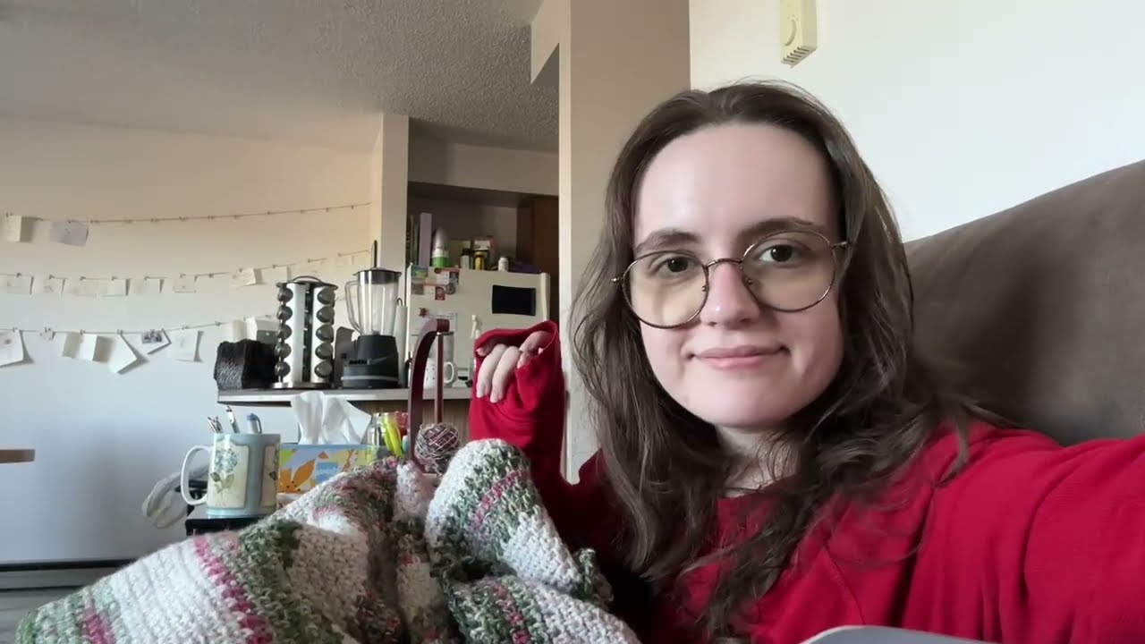 Quiet Crochet to Rain Sounds | Making a Blanket