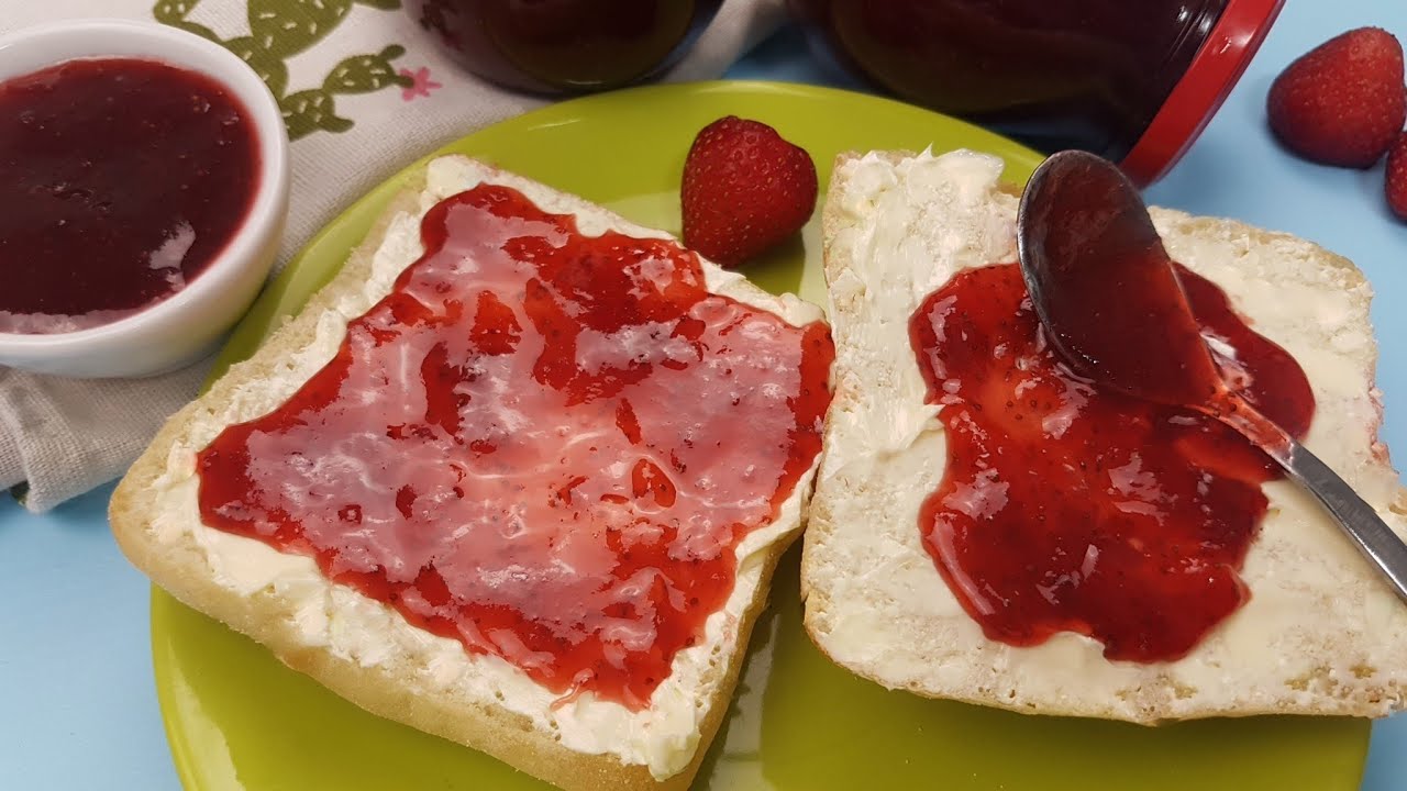 Gem de capsuni  - 3 ingrediente, gata intr-o ora,  cu jumatate din zaharul folosit la dulceata
