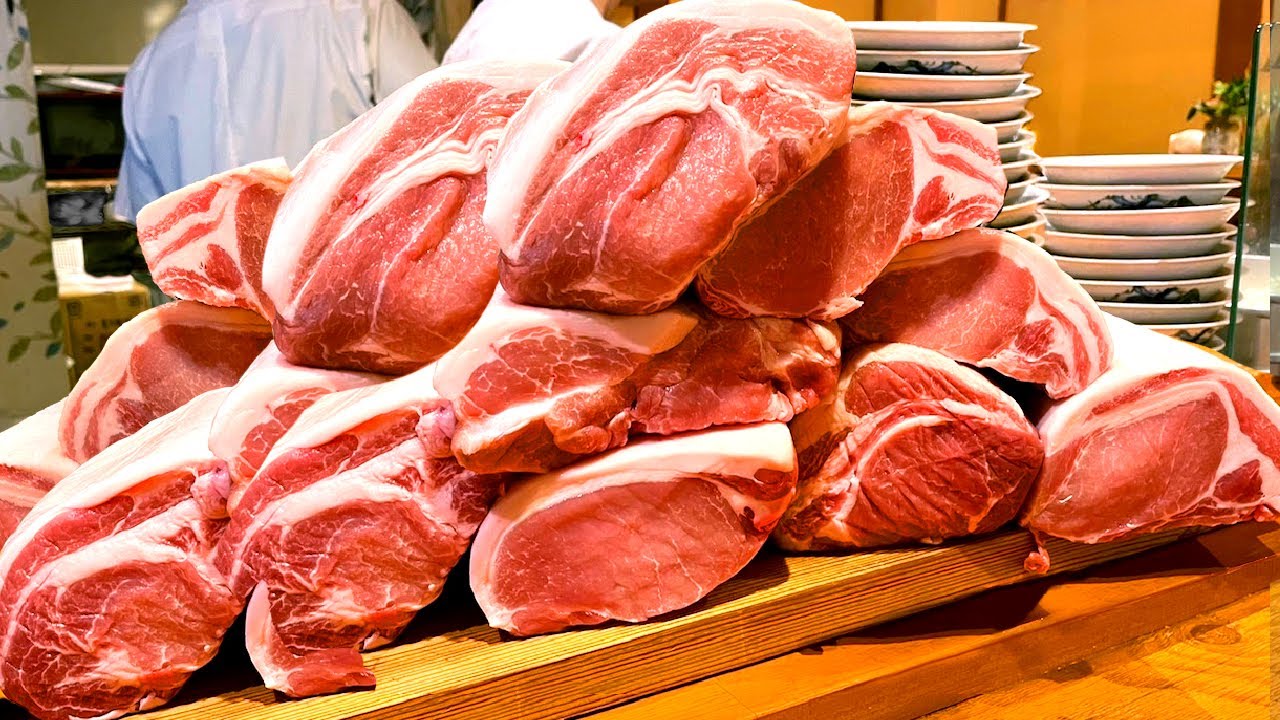 35KG Giant Pork Cutlet Made by an Ex-Sumo Wrestler in Osaka!