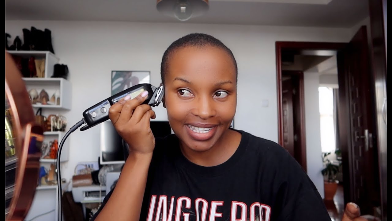 SHAVED AND BLEACHED MY OWN  HEAD & BANANA BREAD RECIPE |VLOG|