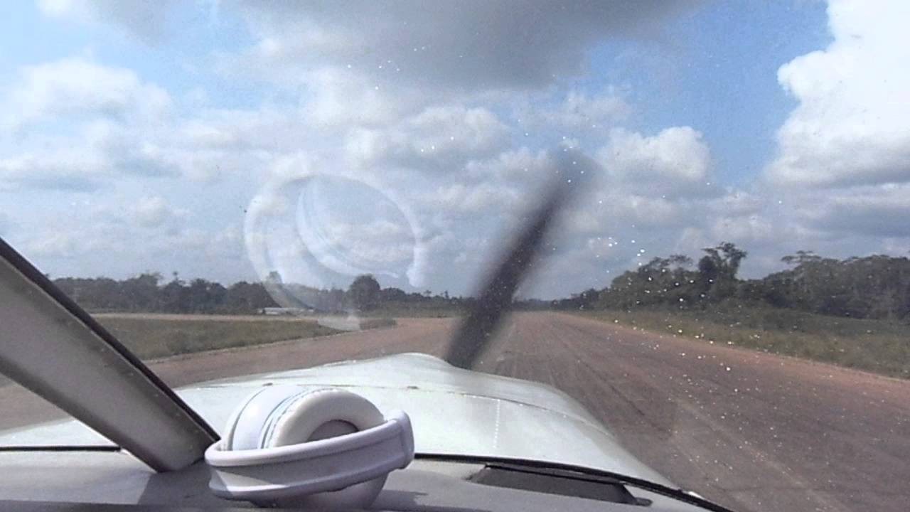 Voo Ipixuna ( Amazonas) - Cruzeiro do Sul (Acre) em bimotor . Parte 1