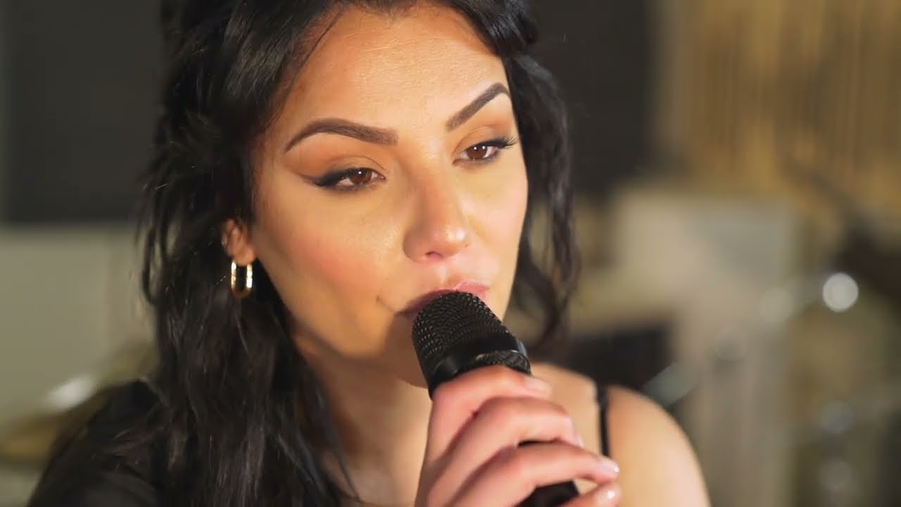 SARAH RIANI - HABITUDE (LIVE SESSION)