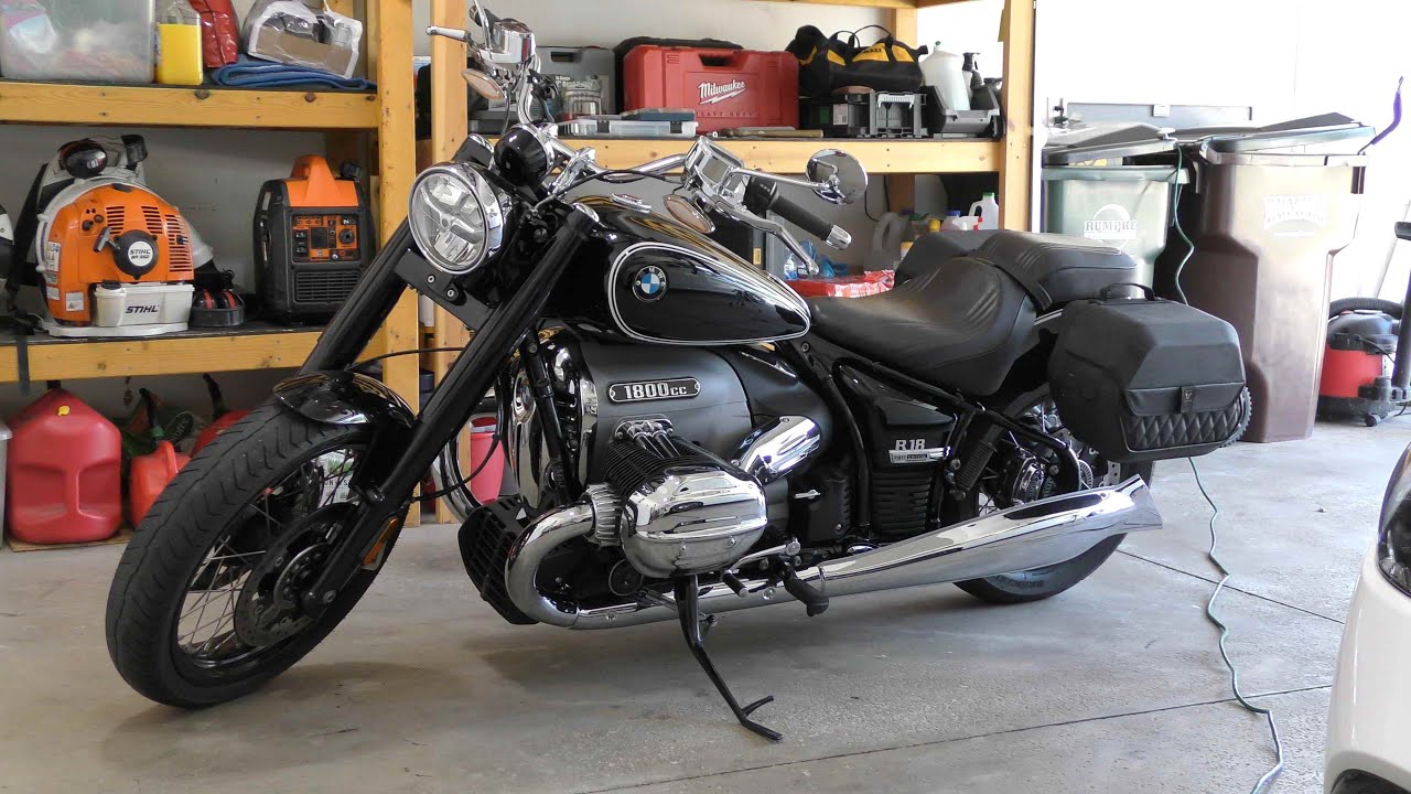QuadLock USB phone charger install on a BMW R18 First Edition