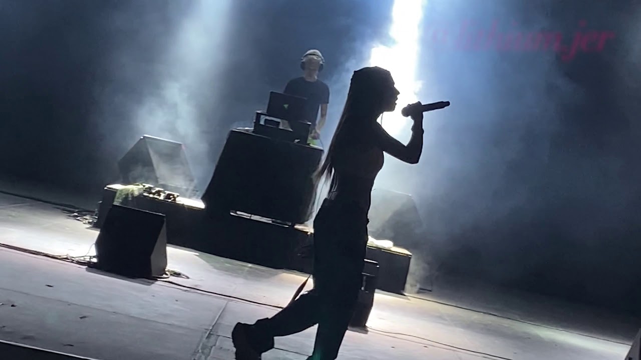 @saramalacara  en el cente full show ft k4 taichu evar