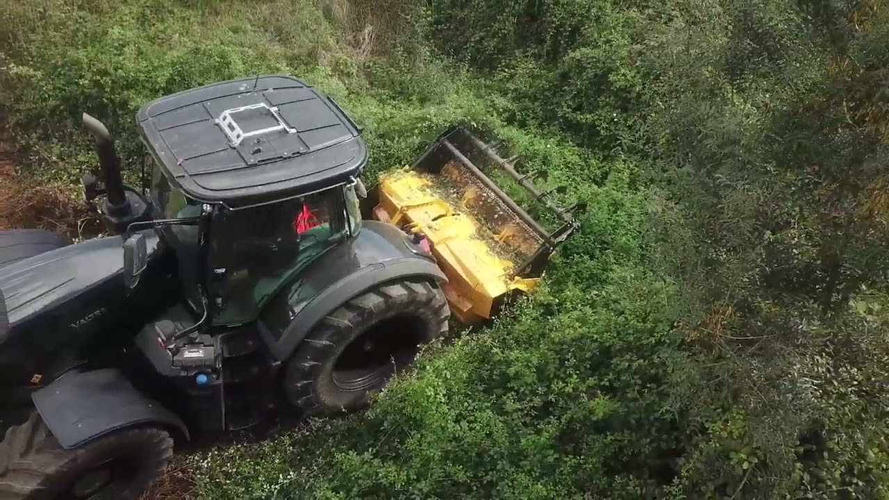 RABAUD : Broyeurs forestiers sur tracteur XYLOR 2200 250 T