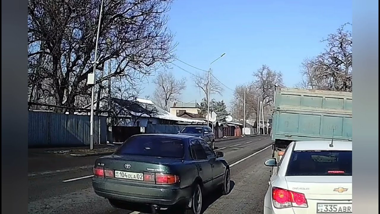 22.12.2025 Алматы Кудерина движение по встречной полосе 104OLA02