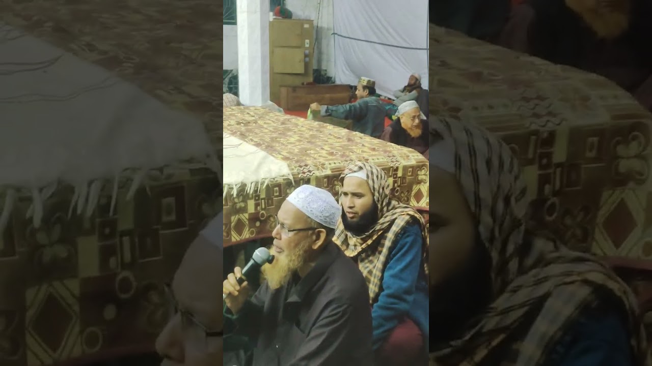 শবেবরাদ মাহফিল শেষরাতে মাওলানা মোহাম্মদ ইয়াকুব দেওয়ান সাহেব চমৎকার একটি গজল গাইলেন। 