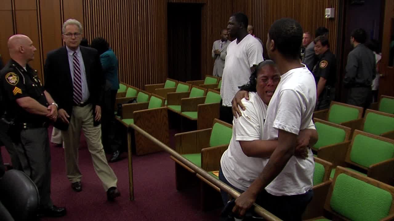 The mother of Antoine Graves reacts to verdict