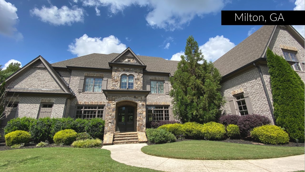 Home for sale with pool in Georgia - #AtlantaHomesForSale