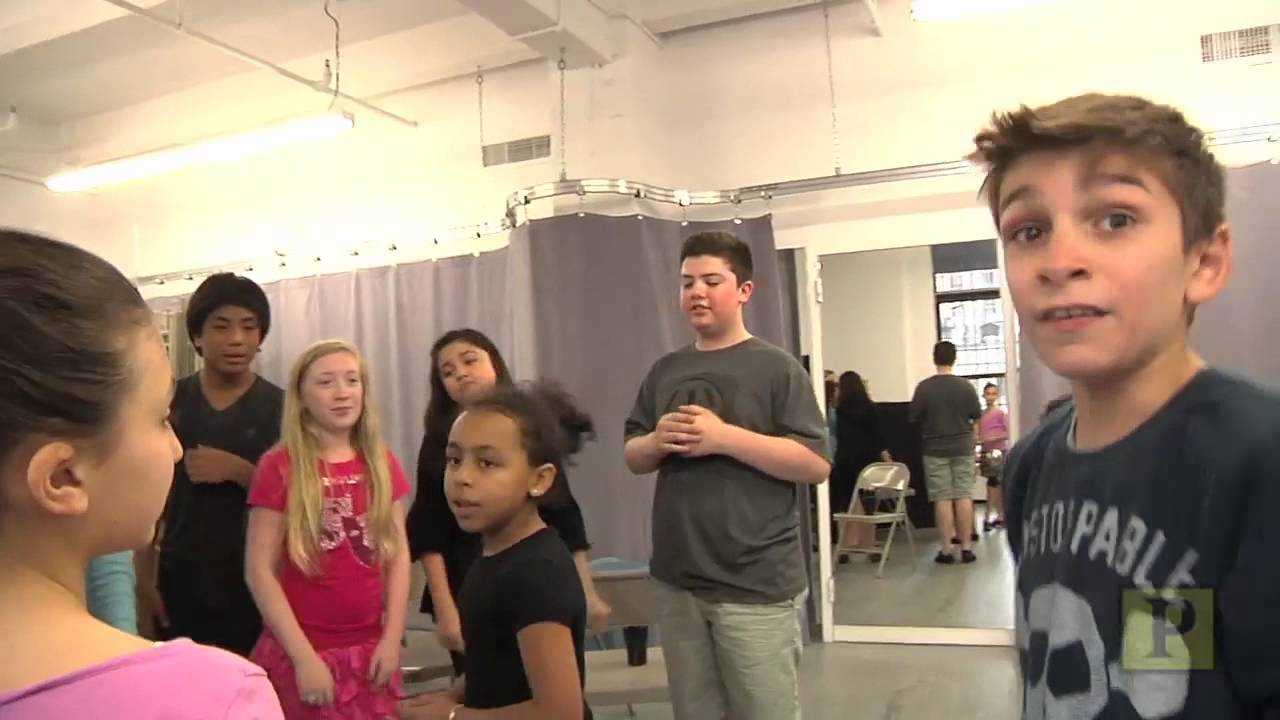 Hunter Parrish Drops in on 