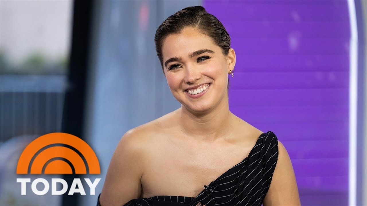 Haley Lu Richardson On Stalking Aubrey Plaza For &lsquo;White Lotus&rsquo; Role