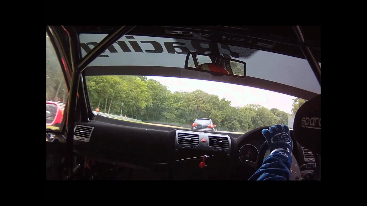 Brands Hatch Volkswagen Racing Cup 2011  crash
