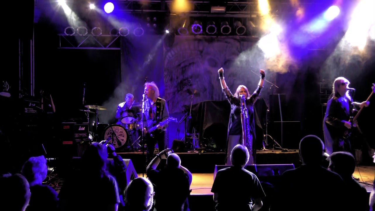 THE CHAIN & CRAZY ROCKMACHINE - LIVE AT HOME