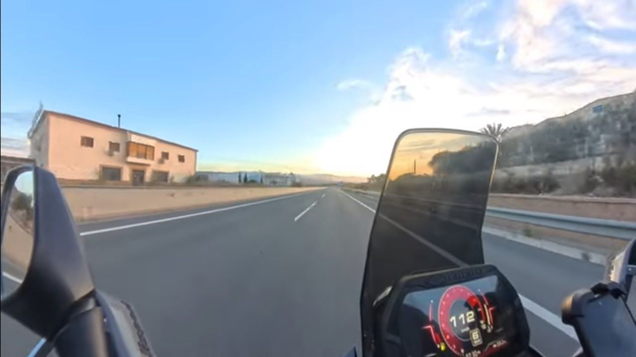 Vuelta sin rumbo. Rieju Aventura 125 Insta360 x4