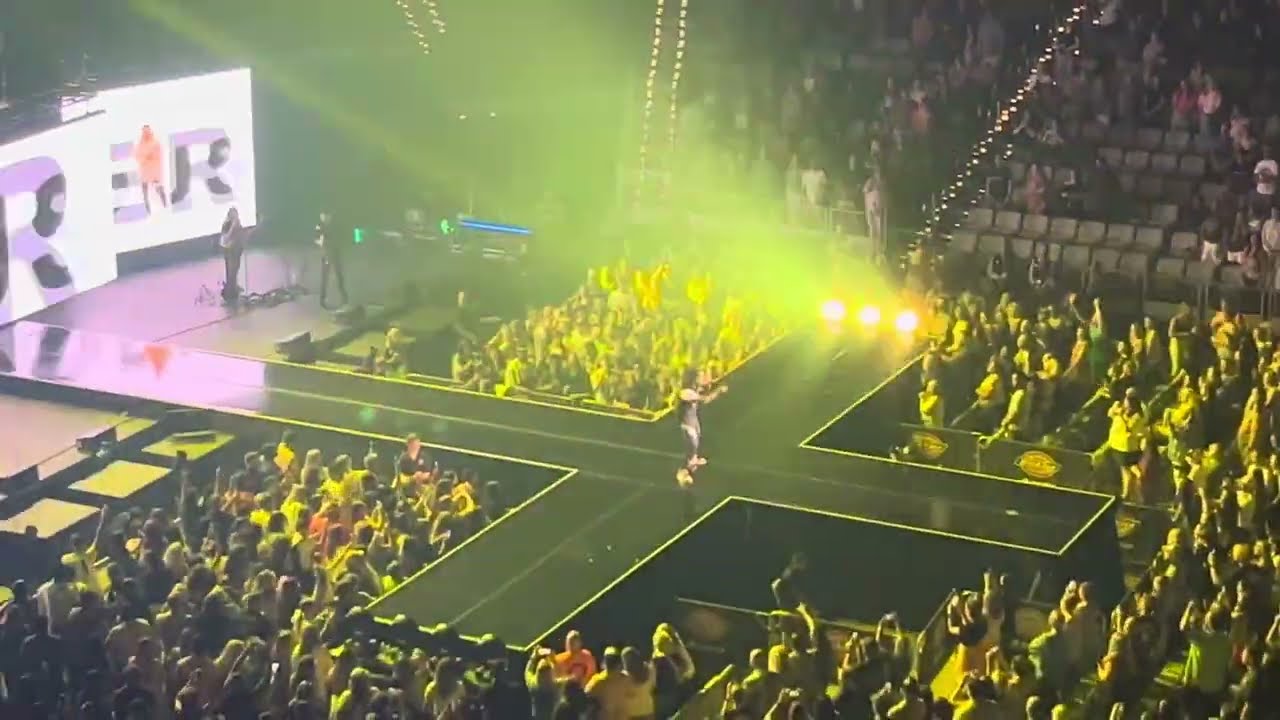 KB - Let it Reign - Live in Fort Worth TX