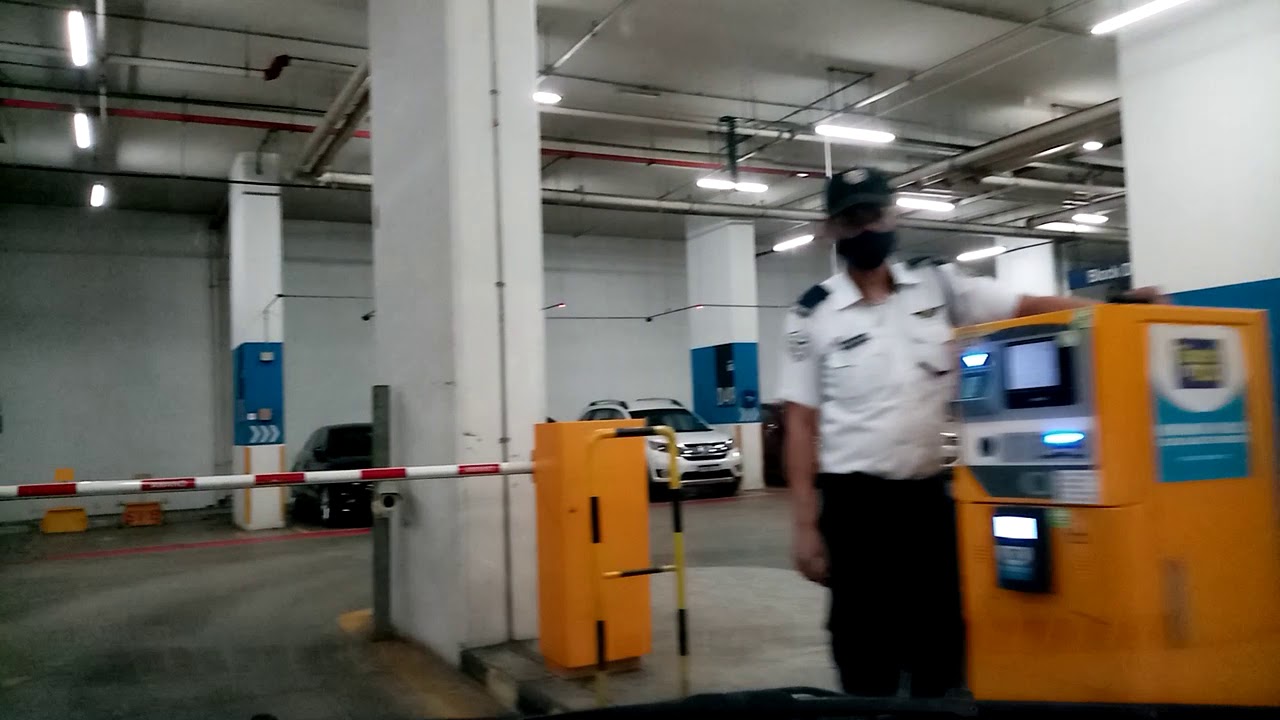 entering Publika parking