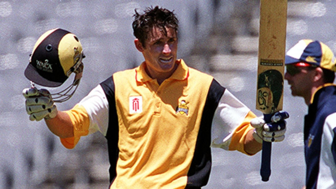 From the Vault: Mike Hussey tons up at the MCG