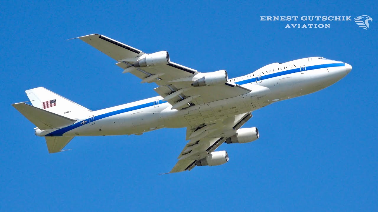 (4K) United States Air Force E-4B Flyby's | Airshow London 2024