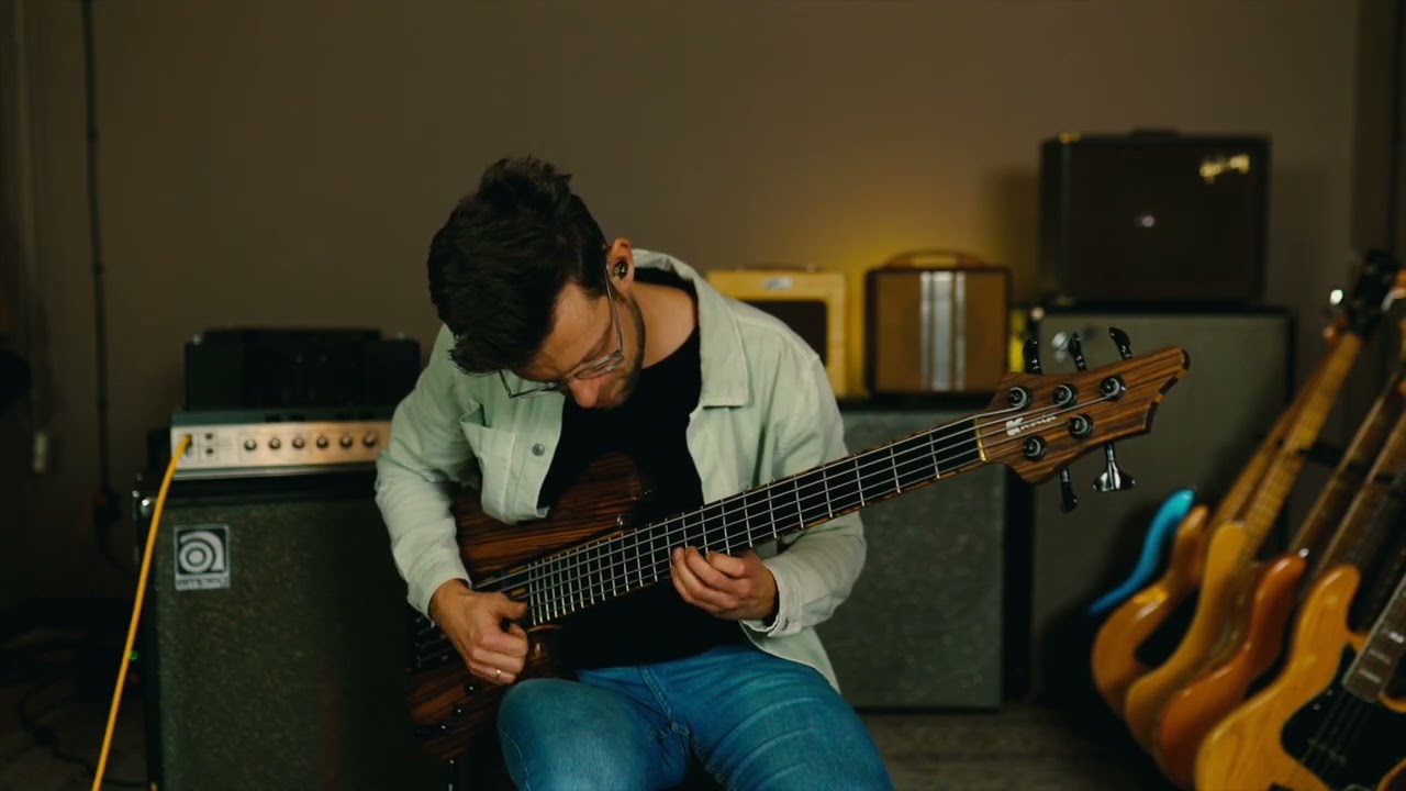 Polish Luthier Krzysztof Kania Modern Bass