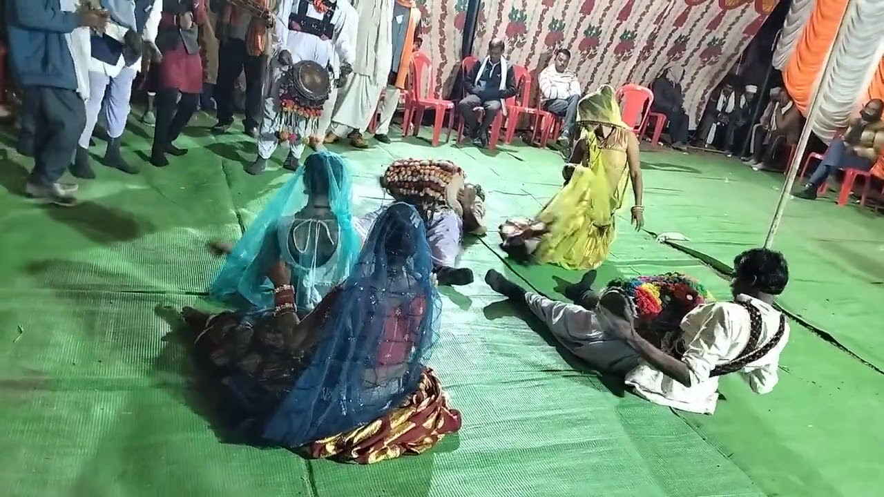 Parae pare ghur jehe।। देसी राई हेमराज लोधी बुंदेली कलाकार नयाखेड़ा पार्टी द्वारा राई 💐💐